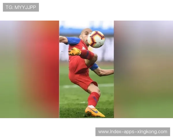 少年天才穿裆破门，全场沸腾